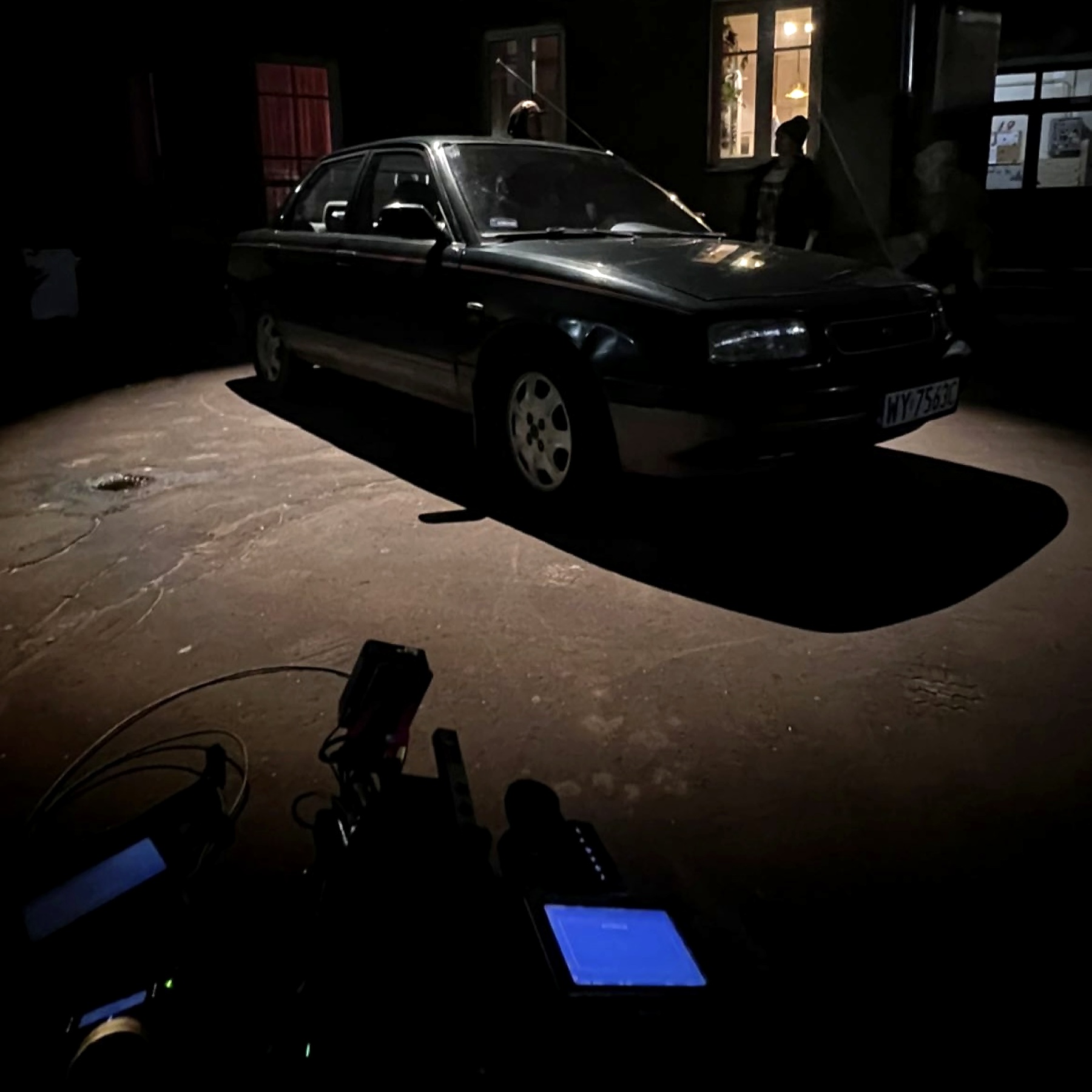 Behind the scenes 2